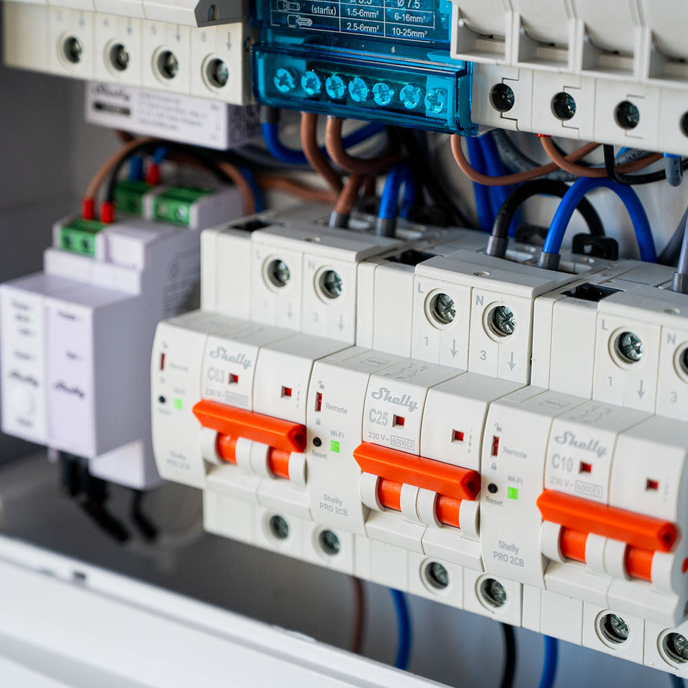 shelly-pro-2cb-c10-smarter-leitungsschutzschalter-2-polig-c10-din-rail image 7
