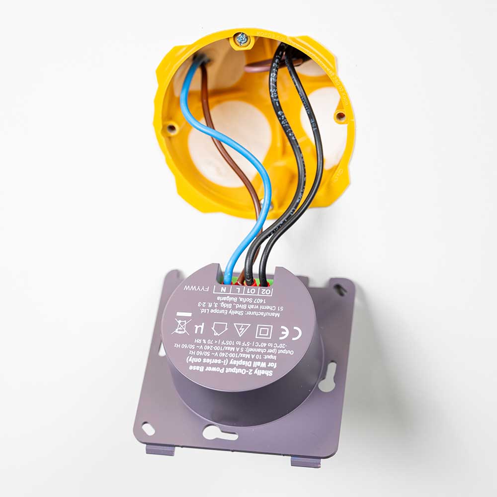 shelly-2-output-powerbase-f-r-wall-display image 4